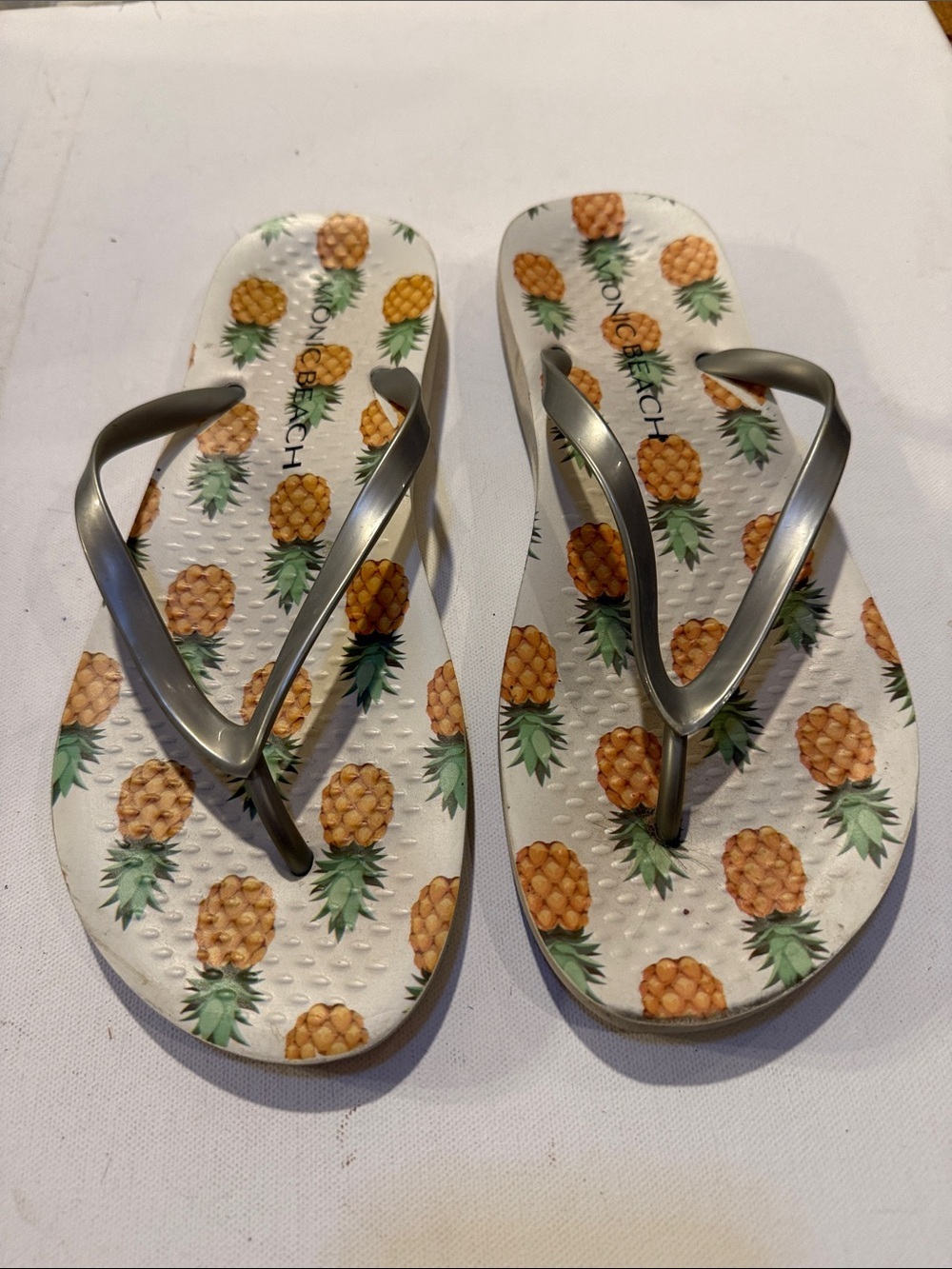 Vionic White Pineapple-Print Flip Flops with Silver Straps